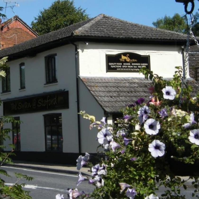 The Swan @ Stoford Hotel Eksteriør billede The former Swan Inn