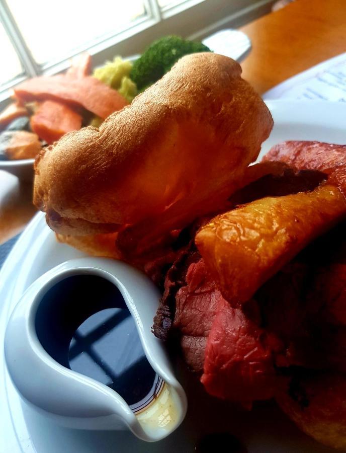 The Swan @ Stoford Hotel Eksteriør billede Yorkshire pudding