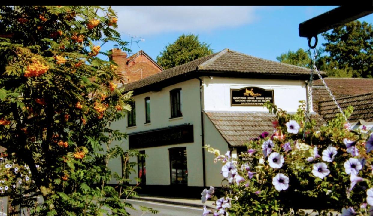 The Swan @ Stoford Hotel Eksteriør billede The Old Post Office, Great Haywood